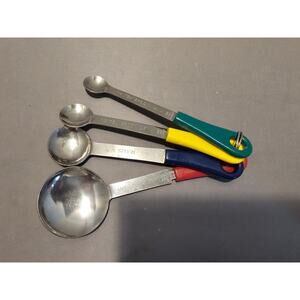 Vintage Set of 4 Stainless Steel Measuring Spoons w/Rubber Grip and Ring